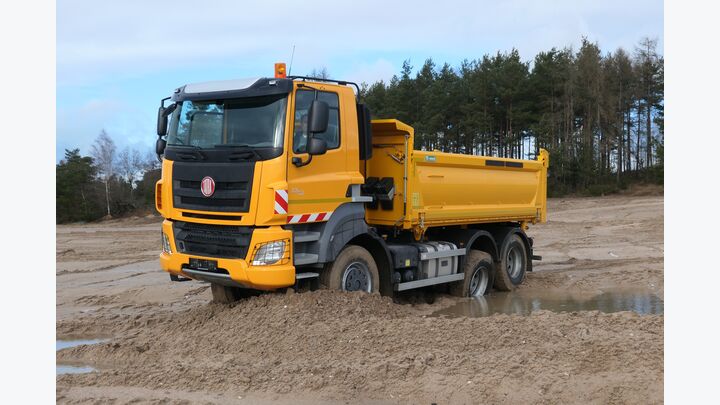TATRA Phoenix 6x6