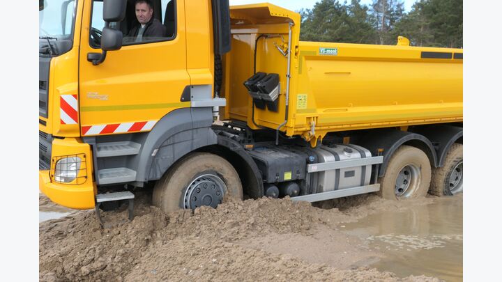 TATRA Phoenix 6x6