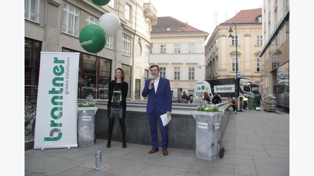 Eva Koller, Geschäftsführerin für die Bereiche Betrieb und Vertrieb, und Josef Scheidl, Geschäftsführer der Brantner Environment Group und von Brantner Österreich