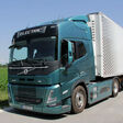 Volvo FM Electric auf einer Landstraße