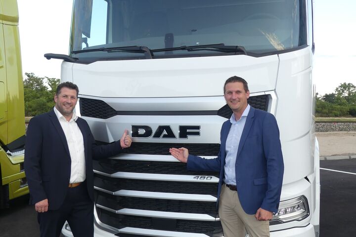 DI Thomas Ernst, Geschäftsführer Partsch und DI (FH) Gerald Puffitsch Sales Manager von DAF Trucks