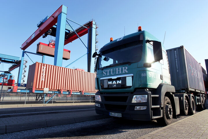 Stuhr Container Logistic Truck am CTA