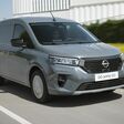 Nissan Townstar während der Fahrt aufgenommen von außen