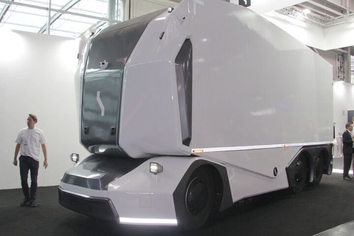 vollautomatisierter Lkw von Einrede