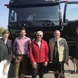 (v.l.) Dr. Christian Pesau, Geschäftsführer des Arbeitskreises der Automobilimporteure in der IV, Andreas Ma- yer, Marketing und Kommunikation MAN Österreich, Franz Weinberger, Sprecher der Nfz-Importeure in der IV, Ro- bert Katzer, Geschäftsführer MAN Truck & Bus Vertrieb Österreich, und Christoph Huber, Vorsitzender der MAN Truck & Bus Deutschland GmbH