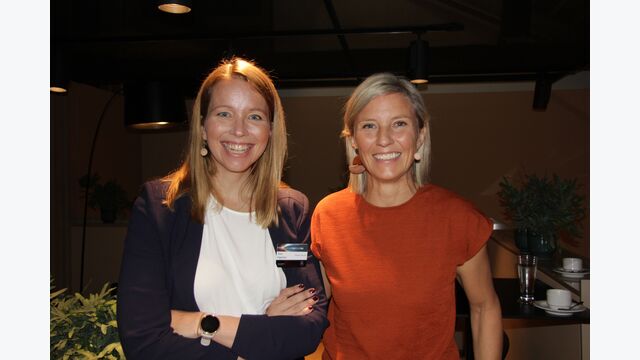 von rechts: Karin Rådström, CEO Mercedes-Benz Trucks, und Stina Fagerman, Leiterin Marketing, Vertrieb und Services Mercedes-Benz Trucks