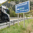 Mit Brennstoffzelle über den Brenner: Daimler Truck führt erste Höhenerprobungen mit Wasserstoff-Lkw durch With hydrogen power across the Brenner Pass: Daimler Truck carries out first altitude tests with fuel-cell truck