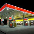 tankstelle, öl, benzin, diesel, treibstoff, motorrad, tank, ressourcen, tanken, auto, verkehr, energie, rohstoff, rohstoffe, energieknappheit, automobil, zapfsäule, nacht, nachtaufnahme, schwarz, teuer, benzinpreis, benzinpreise, nachtschalter, shop, einkaufen