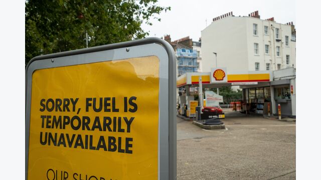britain, crisis, fuel, london, out of fuel, petrol, petrol station, pump, shell, shortage, sign, station, uk, unavailable
