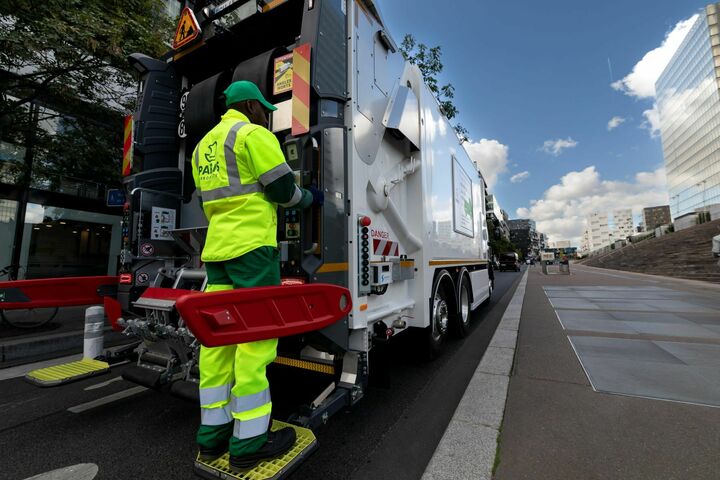 Renault Truck in Paris, Müllabfuhr
