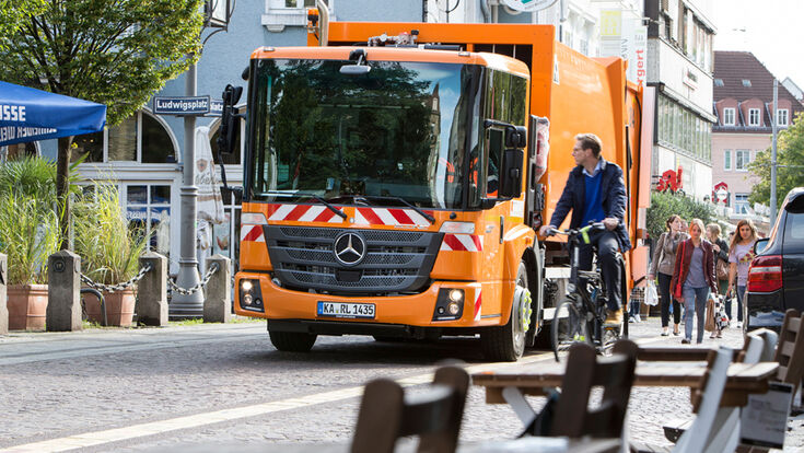 © Daimler AG Mercedes Econic