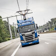 Scania R 450 Oberleitungs-Lkw auf der A5-Teststrecke bei Frankfurt