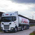 Lkw mit Tankauflieger