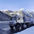 Pressemitteilungen nach Jahren ab 04 2013 Daimler Trucks Unimog bringt Hilfsgüter zu Erdbebenopfern nach Kroatien Daimler Global MediaSite U 300 - U 500 Unimog Mercedes-Benz 04 - 2021 Sonderfahrzeuge 2021 Marken & Produkte