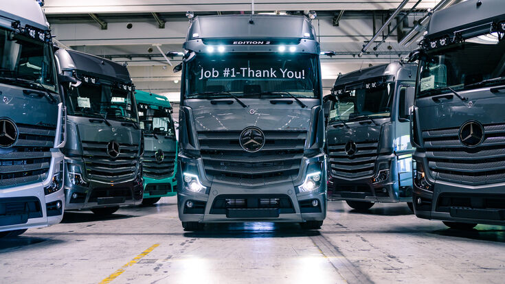 © Daimler AG Wörth Pressemitteilungen nach Jahren Standorte Daimler Trucks Daimler Global MediaSite 05 - 2021 Mercedes-Benz Unternehmen LKW Actros 2021 Mercedes-Benz Actros Edition 2 ? Der Erste von 400 Highway Sta Marken & Produkte