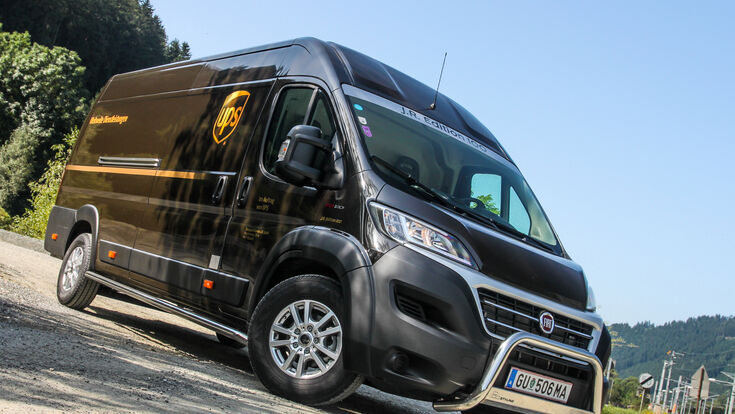 © J.R Company UPS Transporter