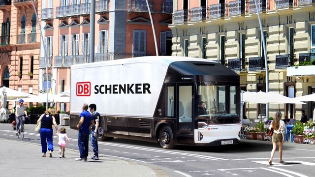 Volta Truck mit DB-Schenker-Logo