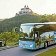 VBB Bus Burgenland mit Schloss im Hintergrund