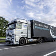 Daimler Truck demonstriert erfolgreich Entwicklungsziel von 1000+ km Reichweite mit Wasserstoff-Lkw Daimler Truck successfully demonstrates development objective of 1000+ km range with hydrogen truck