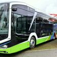 ABD0136_20231215 - SALZBURG - ?STERREICH: ++ THEMENBILD ++ Die ersten vollelektrischen Busse des Salzburger Verkehrsverbundes, im Rahmen eines Pressegespr?chs der Salzburger Verkehrsverbund (SVV) zum Thema "Erste E-Busse starten Linienbetrieb", aufgenommen am Freitag, 15. Dezember 2023, in Salzburg. - FOTO: APA/FRIEDRICH NEUM?LLER
