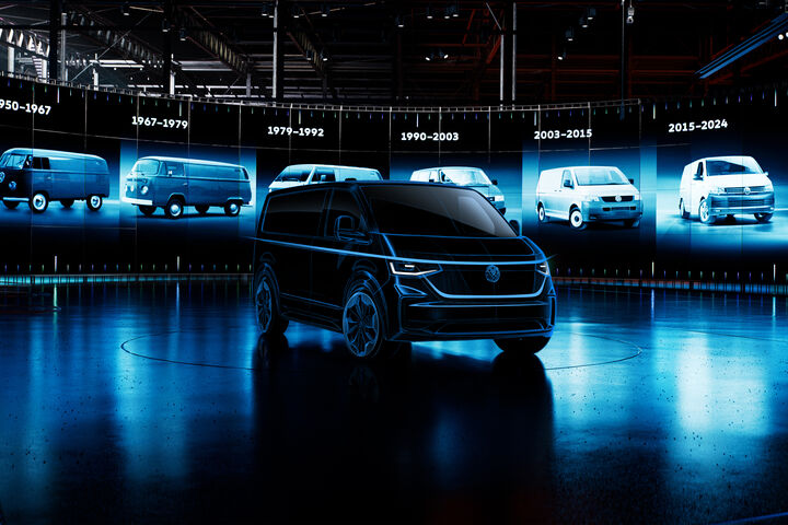 Bald rollt der neue VW Transporter über den Asphalt.