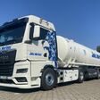 Die Johannes Martens (GmbH & Co. KG) Spedition setzt bei Tankfahrzeugen auf Bridgestone LKW-Reifen.