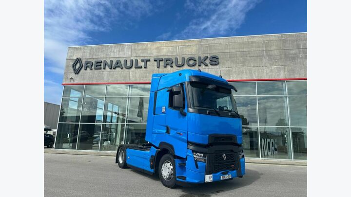 Der einmillionste Renault Trucks T wird an das portugiesische Transportunternehmen TJA geliefert.
