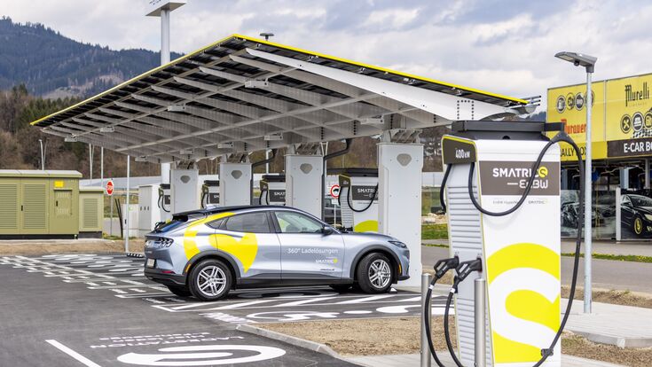 © SMATRICS EnBW/Husar Ladepark in Spielberg mit zwölf Ultraschnellladepunkten.