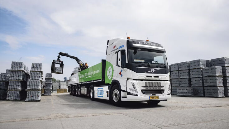 © Volvo Trucks Das aktuelle Angebot an Elektro-Lkw von Volvo geht auf die Bedürfnisse des städtischen und regionalen Verteilerverkehrs sowie des Bau- und Abfallsegments ein.
