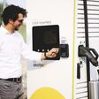 SMATRICS EnBW-Schnellladesäule mit Direct Payment Terminal.