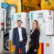 Patrick Rieberer, Leiter des Geschäftskundenbereiches der Shell Austria und Sarah Entacher Corporate Relations Advisor Shell Austria Gesellschaft m.b.H.