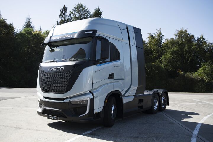 Iveco Sattelschlepper