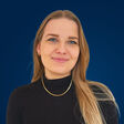 Nina Schäperklaus, Produkt Manager eMobility Services bei DKV Mobility und Expertin für Depot-Elektrifizierung.