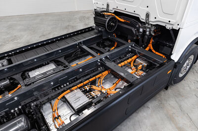 Die perfekt abgestimmte Steuerungs- und Regelungstechnik wird flexibel und möglichst platzeffizient auf den Aufbauten untergebracht.
