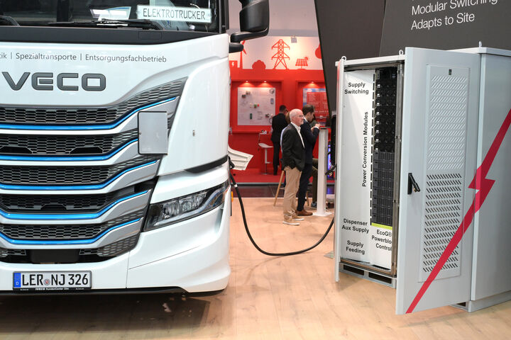 E-Lkw in Rekordzeit laden: Europa wird zum Vorreiter.