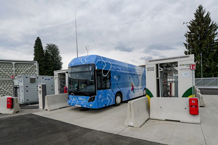 MCV liefert 35 wasserstoffelektrische Busse nach Villach.