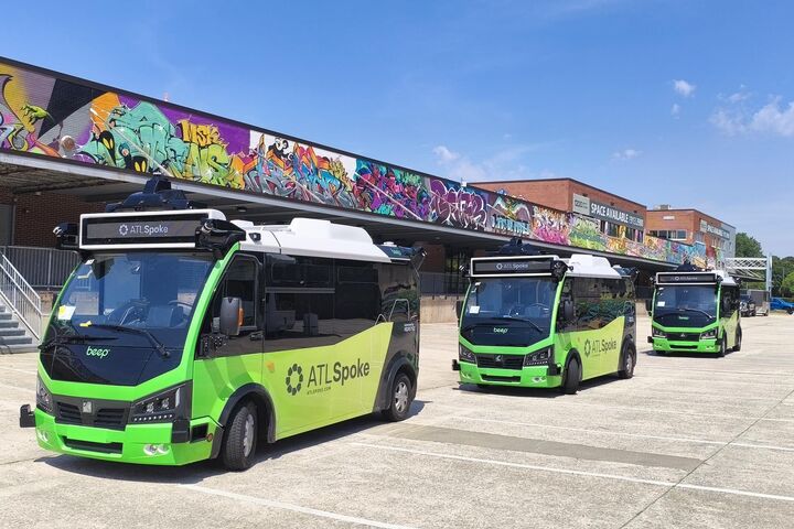 Karsan hat mit seinem autonomen e-JEST im Rahmen von ATL Spoke, Atlantas erstem Pilotprojekt für autonomes öffentliches Verkehrswesen, den Betrieb aufgenommen.