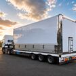 LAMILUX Composites zeigt innovative Leichtbaulösungen für die Nutzfahrzeugindustrie.